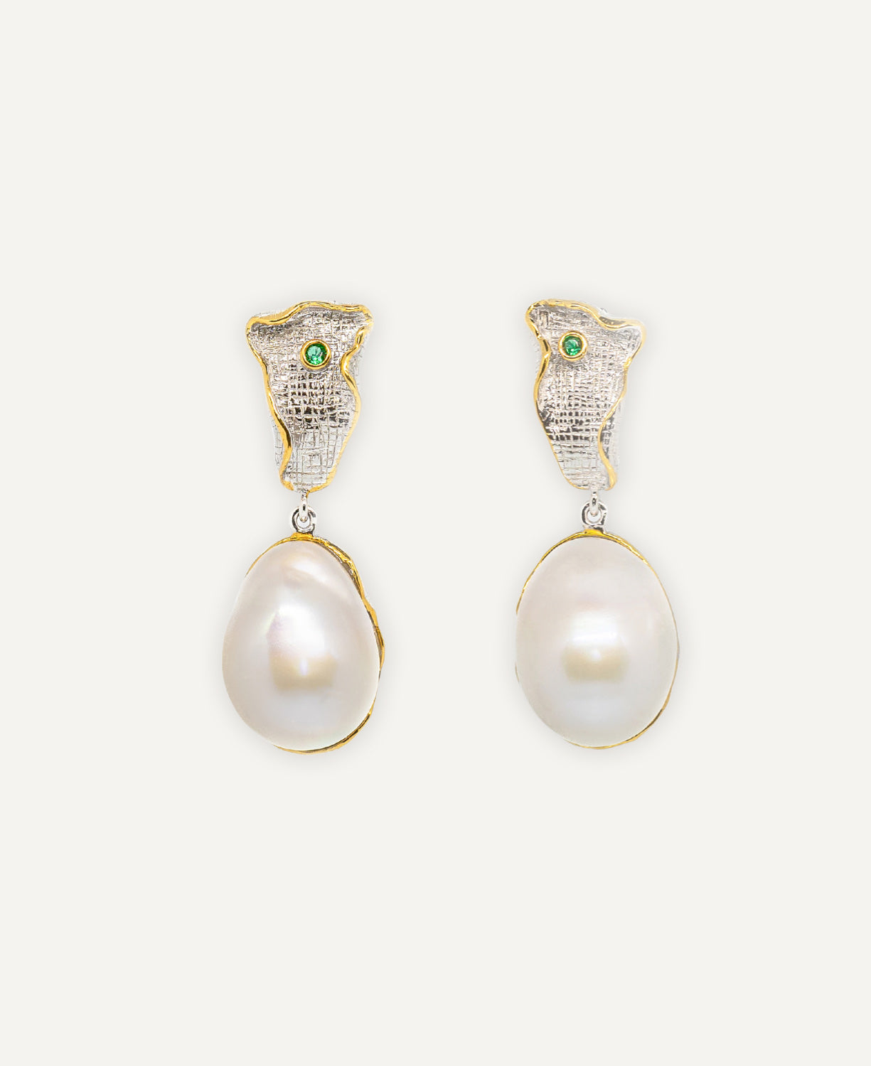 Musa Pearl Earrings
