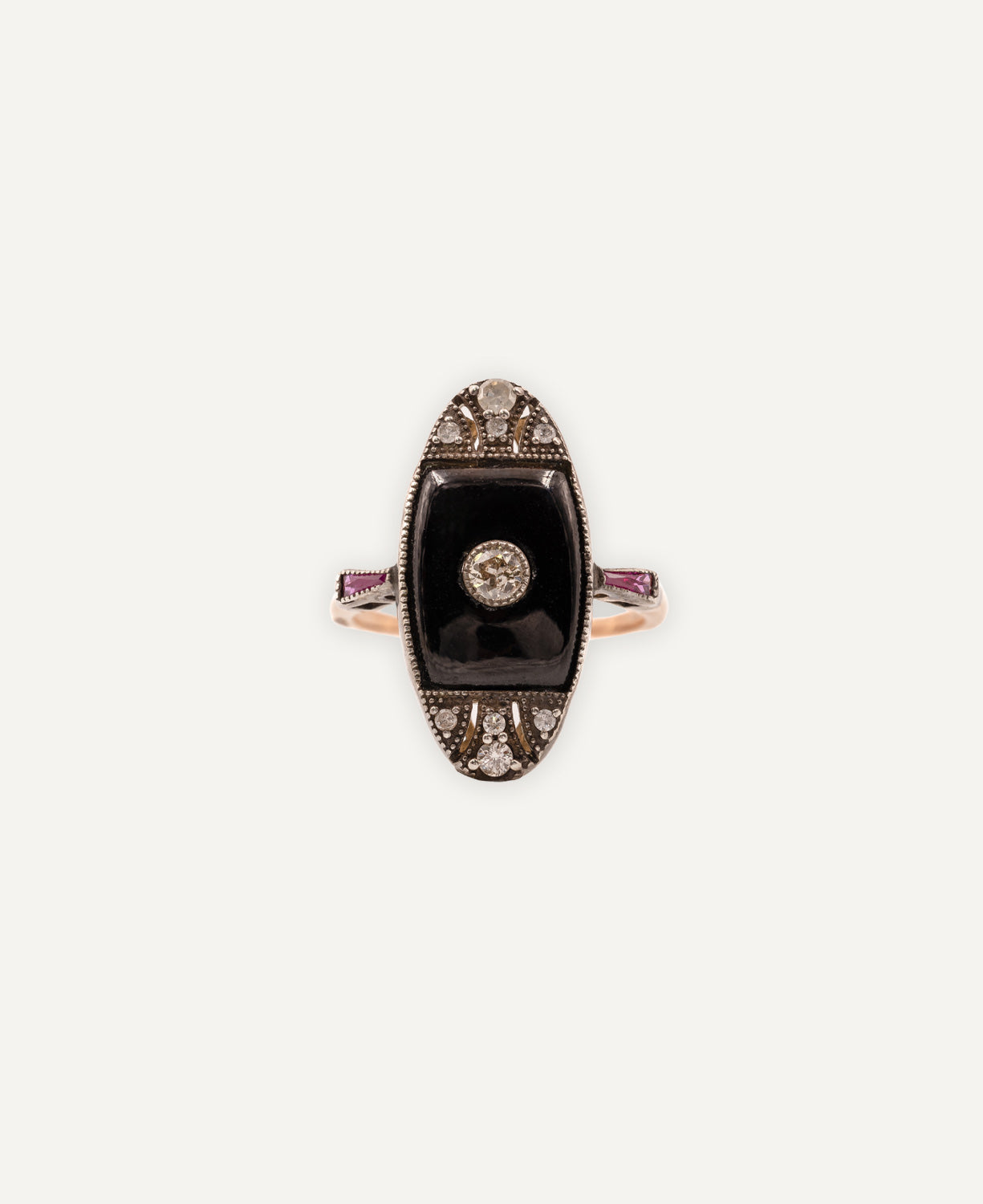 Vintage ring from the 40s
