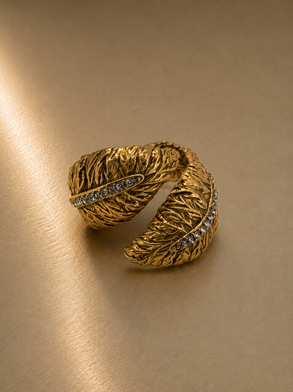 Anillo Pluma Real